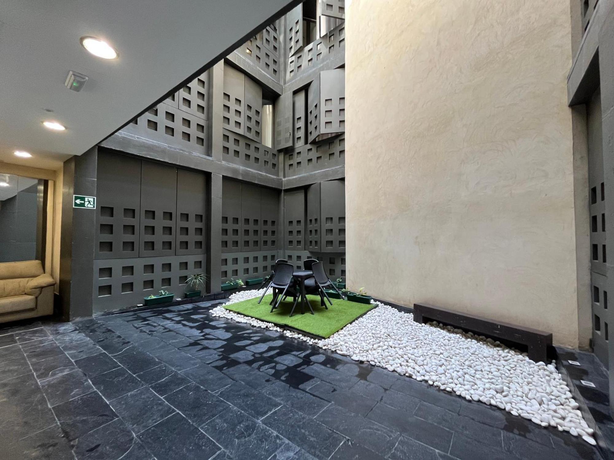 Center Sevilla Confort 2 Exterior foto